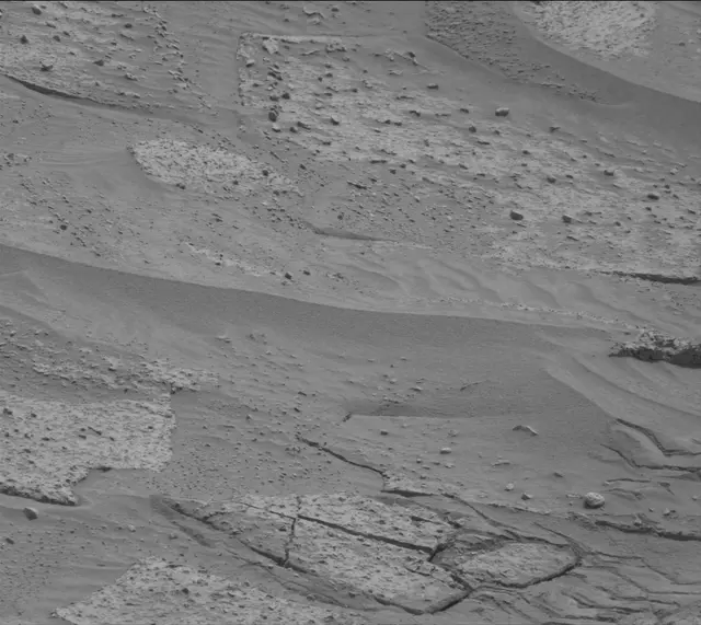 Sol 3667: Mast Camera (Mastcam)
