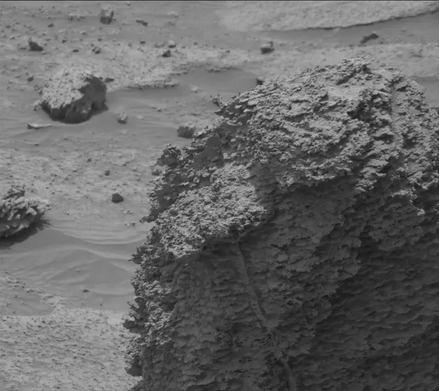 Sol 3667: Mast Camera (Mastcam)