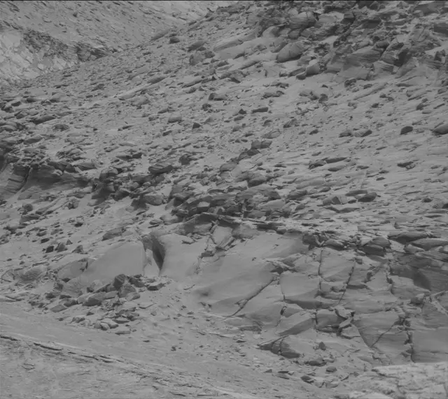 Sol 3667: Mast Camera (Mastcam)