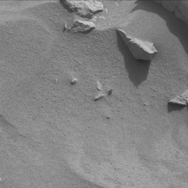 Sol 3667: Mast Camera (Mastcam)