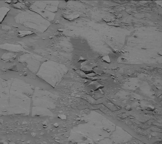 Sol 3669: Mast Camera (Mastcam)