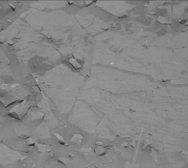 Sol 3669: Mast Camera (Mastcam)