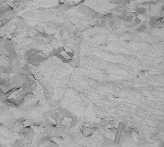 Sol 3669: Mast Camera (Mastcam)