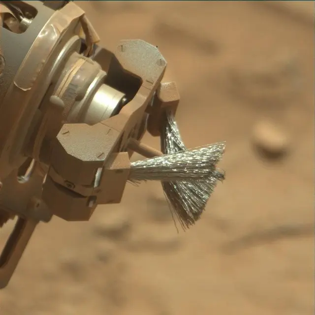 Sol 3669: Mast Camera (Mastcam)