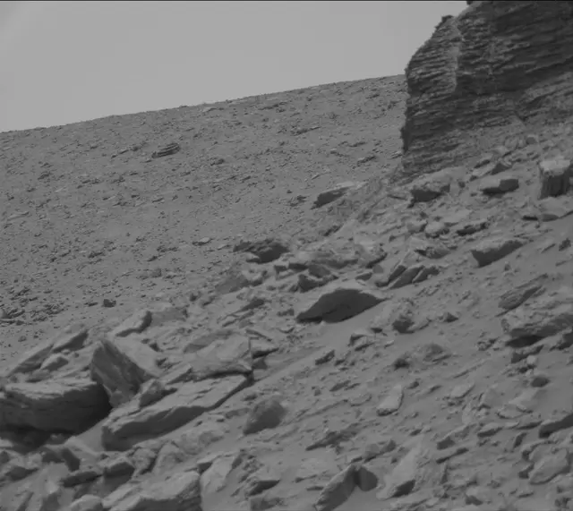 Sol 3669: Mast Camera (Mastcam)
