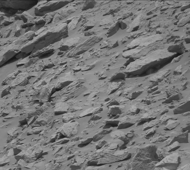 Sol 3669: Mast Camera (Mastcam)