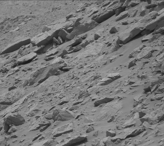 Sol 3669: Mast Camera (Mastcam)