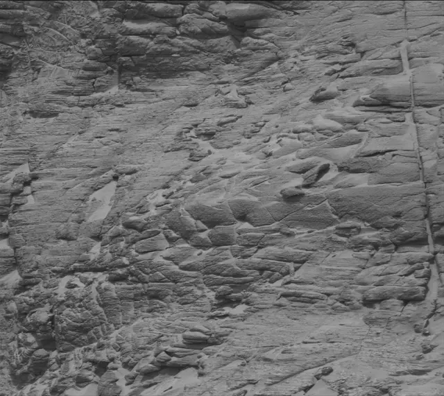 Sol 3669: Mast Camera (Mastcam)