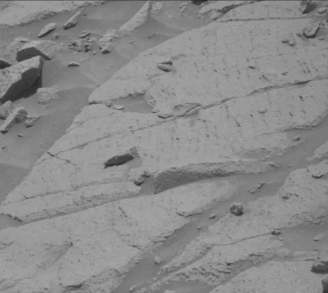 Sol 3669: Mast Camera (Mastcam)