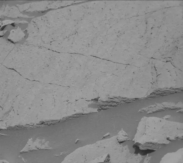 Sol 3669: Mast Camera (Mastcam)