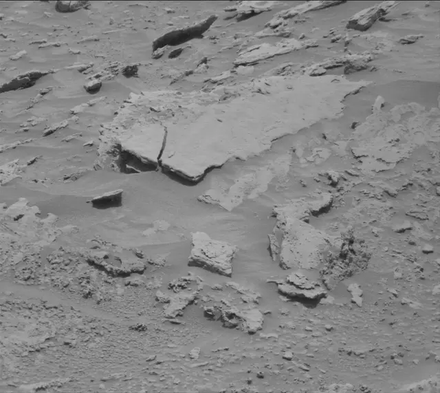 Sol 3669: Mast Camera (Mastcam)