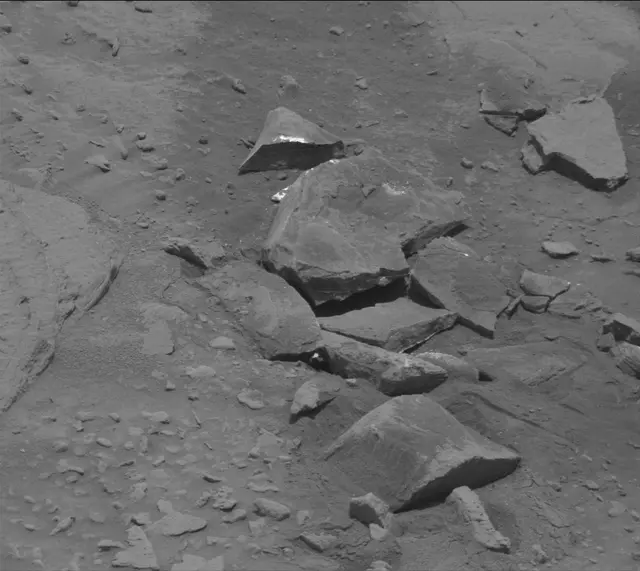 Sol 3669: Mast Camera (Mastcam)