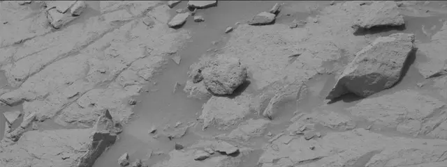 Sol 3671: Mast Camera (Mastcam)