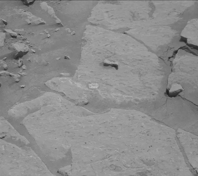 Sol 3671: Mast Camera (Mastcam)