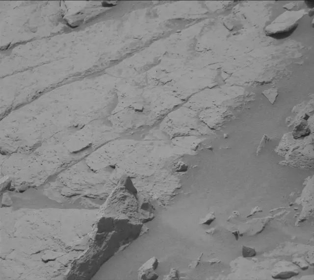 Sol 3671: Mast Camera (Mastcam)