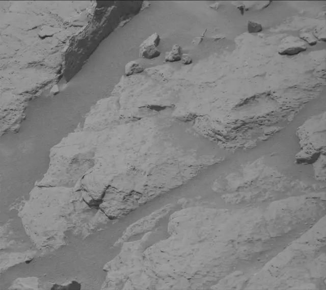 Sol 3671: Mast Camera (Mastcam)
