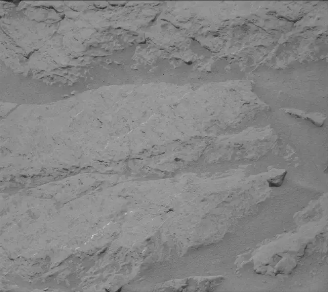 Sol 3671: Mast Camera (Mastcam)