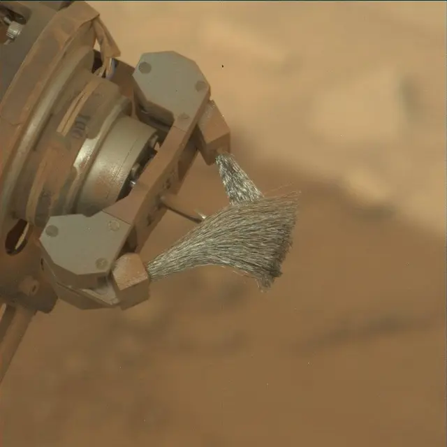 Sol 3671: Mast Camera (Mastcam)