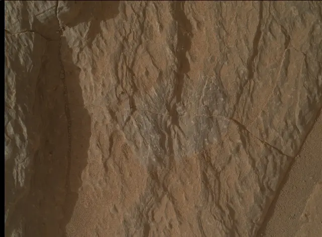 Sol 3671: Mars Hand Lens Imager (MAHLI)