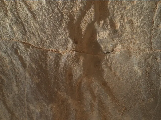 Sol 3671: Mars Hand Lens Imager (MAHLI)