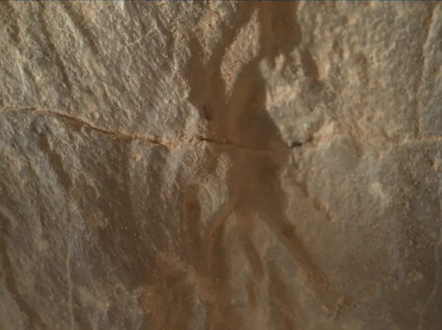 Sol 3671: Mars Hand Lens Imager (MAHLI)