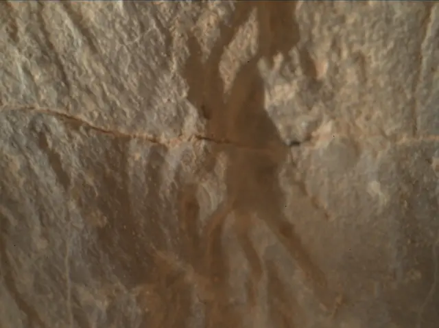 Sol 3671: Mars Hand Lens Imager (MAHLI)