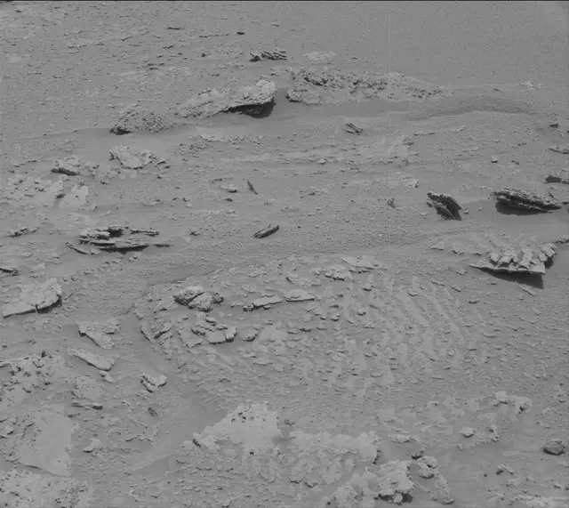 Sol 3672: Mast Camera (Mastcam)