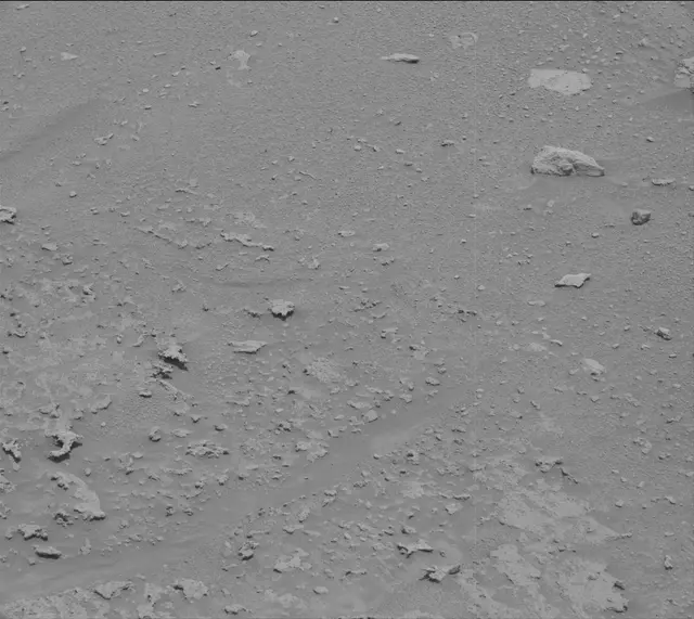 Sol 3672: Mast Camera (Mastcam)