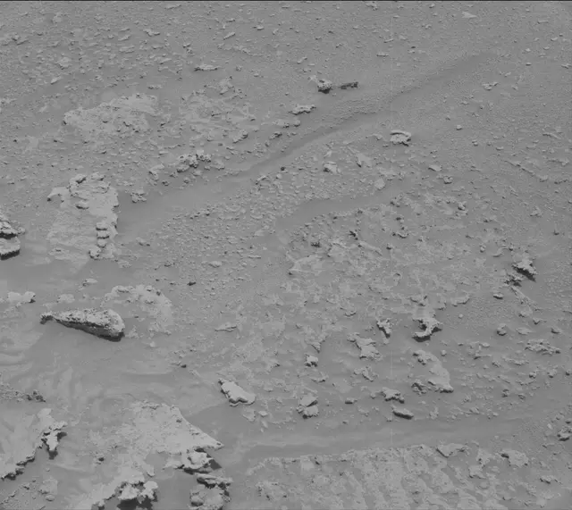 Sol 3672: Mast Camera (Mastcam)