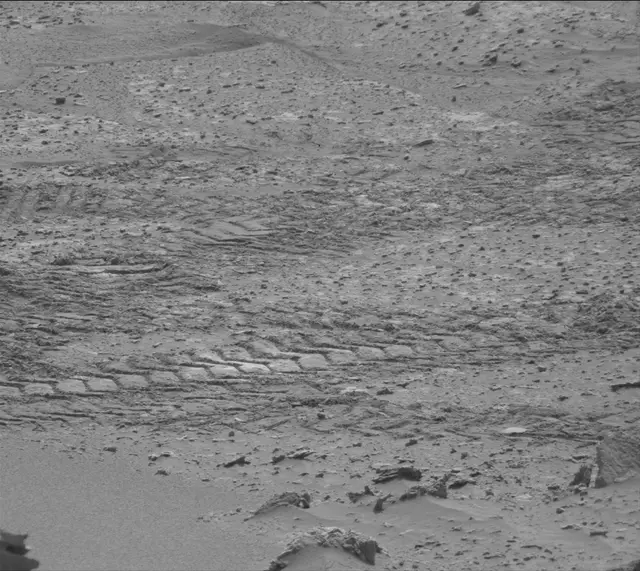 Sol 3672: Mast Camera (Mastcam)
