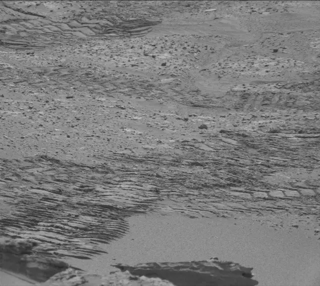 Sol 3672: Mast Camera (Mastcam)