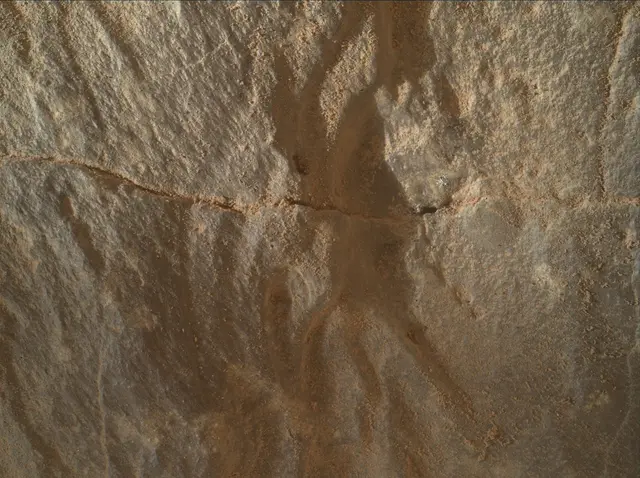 Sol 3672: Mars Hand Lens Imager (MAHLI)