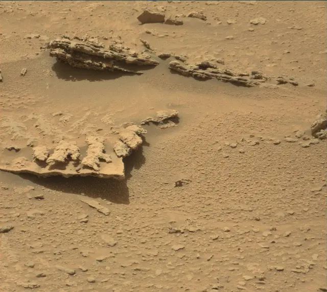 Sol 3674: Mast Camera (Mastcam)