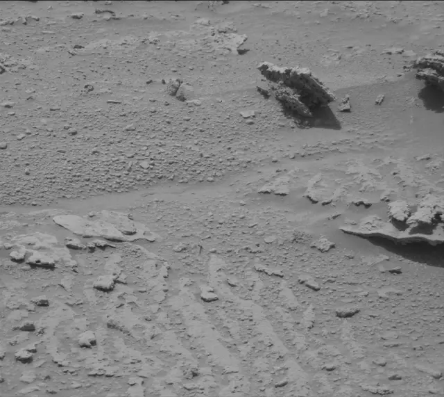 Sol 3674: Mast Camera (Mastcam)