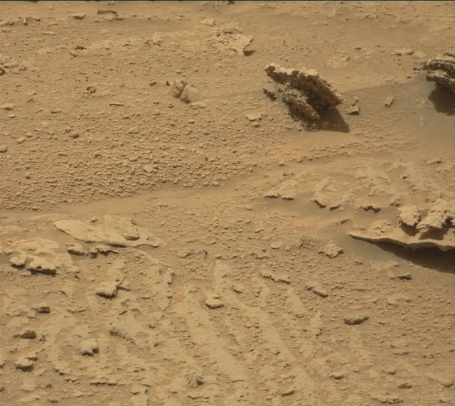 Sol 3674: Mast Camera (Mastcam)