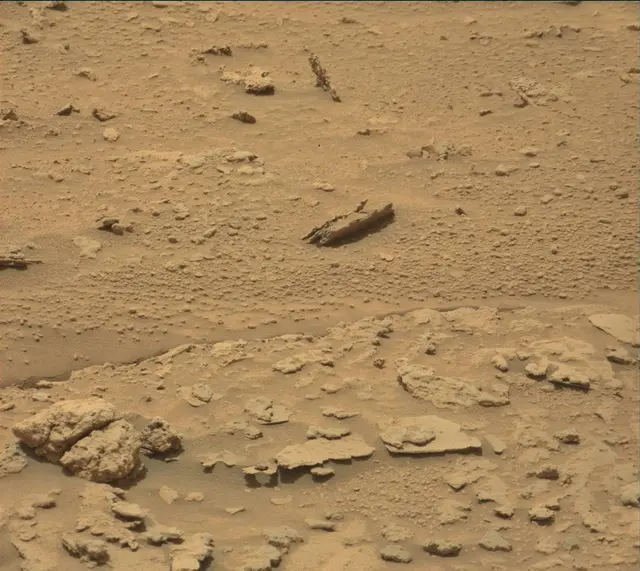 Sol 3674: Mast Camera (Mastcam)