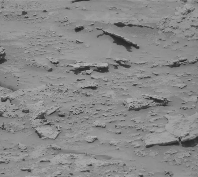 Sol 3674: Mast Camera (Mastcam)