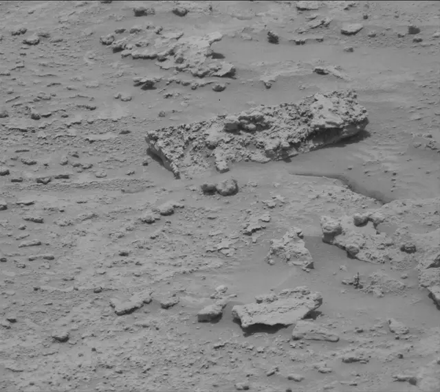 Sol 3674: Mast Camera (Mastcam)