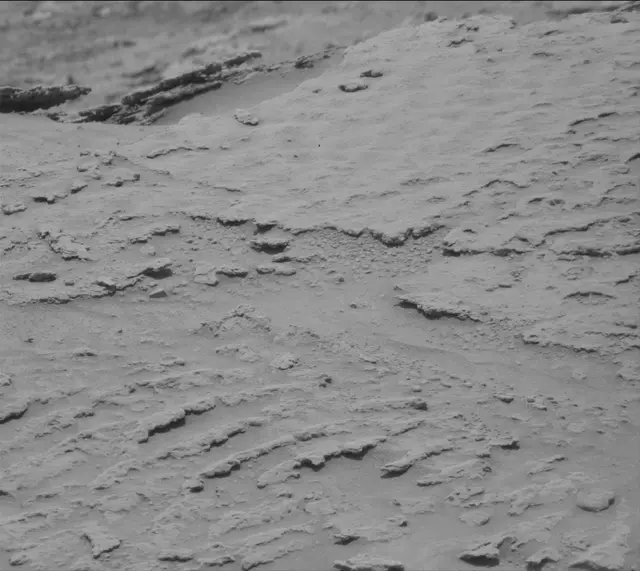 Sol 3674: Mast Camera (Mastcam)