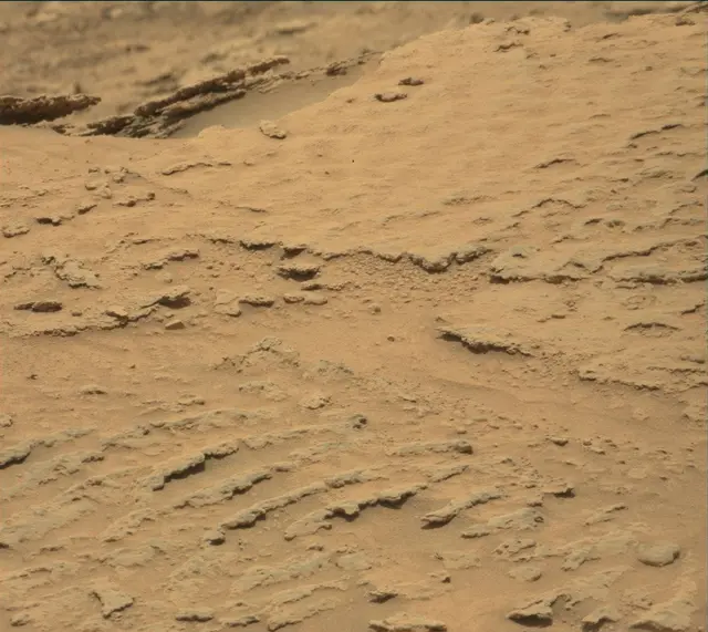 Sol 3674: Mast Camera (Mastcam)