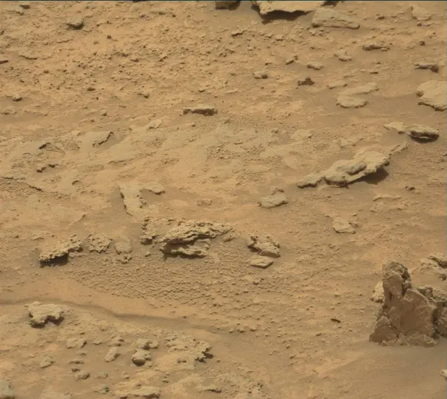 Sol 3674: Mast Camera (Mastcam)