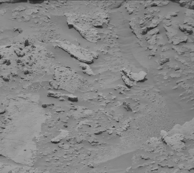 Sol 3674: Mast Camera (Mastcam)