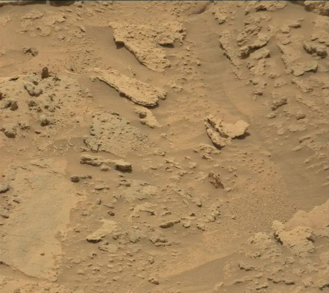 Sol 3674: Mast Camera (Mastcam)
