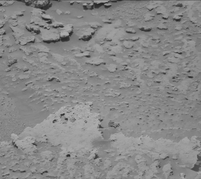 Sol 3674: Mast Camera (Mastcam)