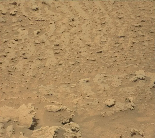 Sol 3674: Mast Camera (Mastcam)