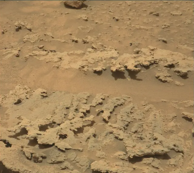 Sol 3674: Mast Camera (Mastcam)