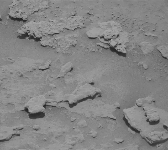 Sol 3674: Mast Camera (Mastcam)
