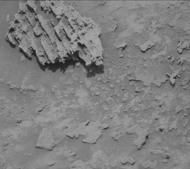 Sol 3674: Mast Camera (Mastcam)