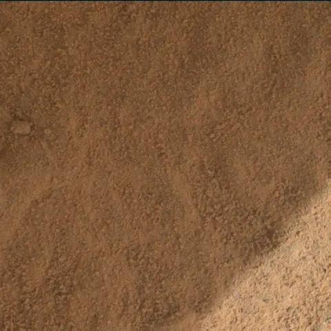Sol 3674: Mars Hand Lens Imager (MAHLI)