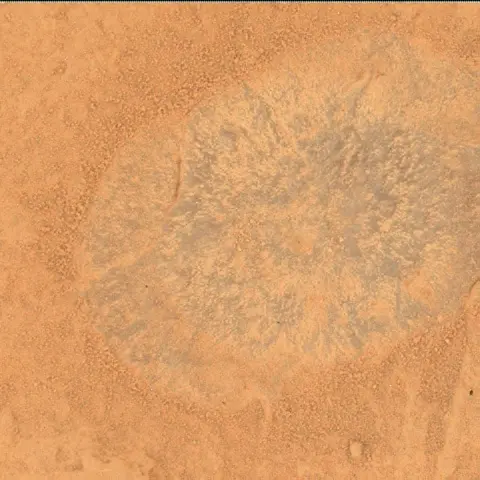 Sol 3674: Mars Hand Lens Imager (MAHLI)